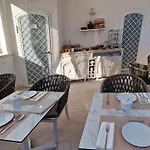Le Cinque Lune Bed and Breakfast