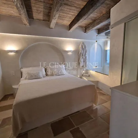 Le Cinque Lune Bed & Breakfast *