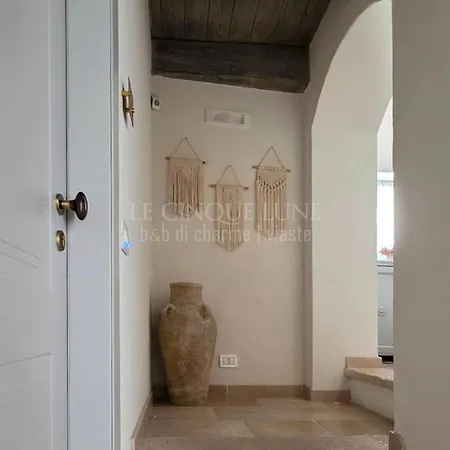B&B Le Cinque Lune 비에스테