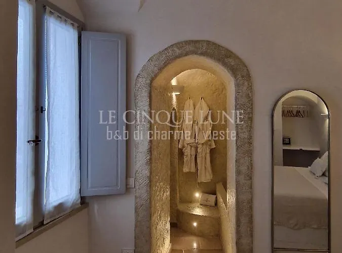 Le Cinque Lune Alojamento de Acomodação e Pequeno-almoço Vieste