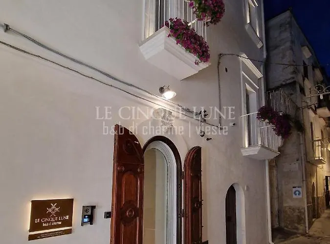 Alojamento de Acomodação e Pequeno-almoço Le Cinque Lune 4*